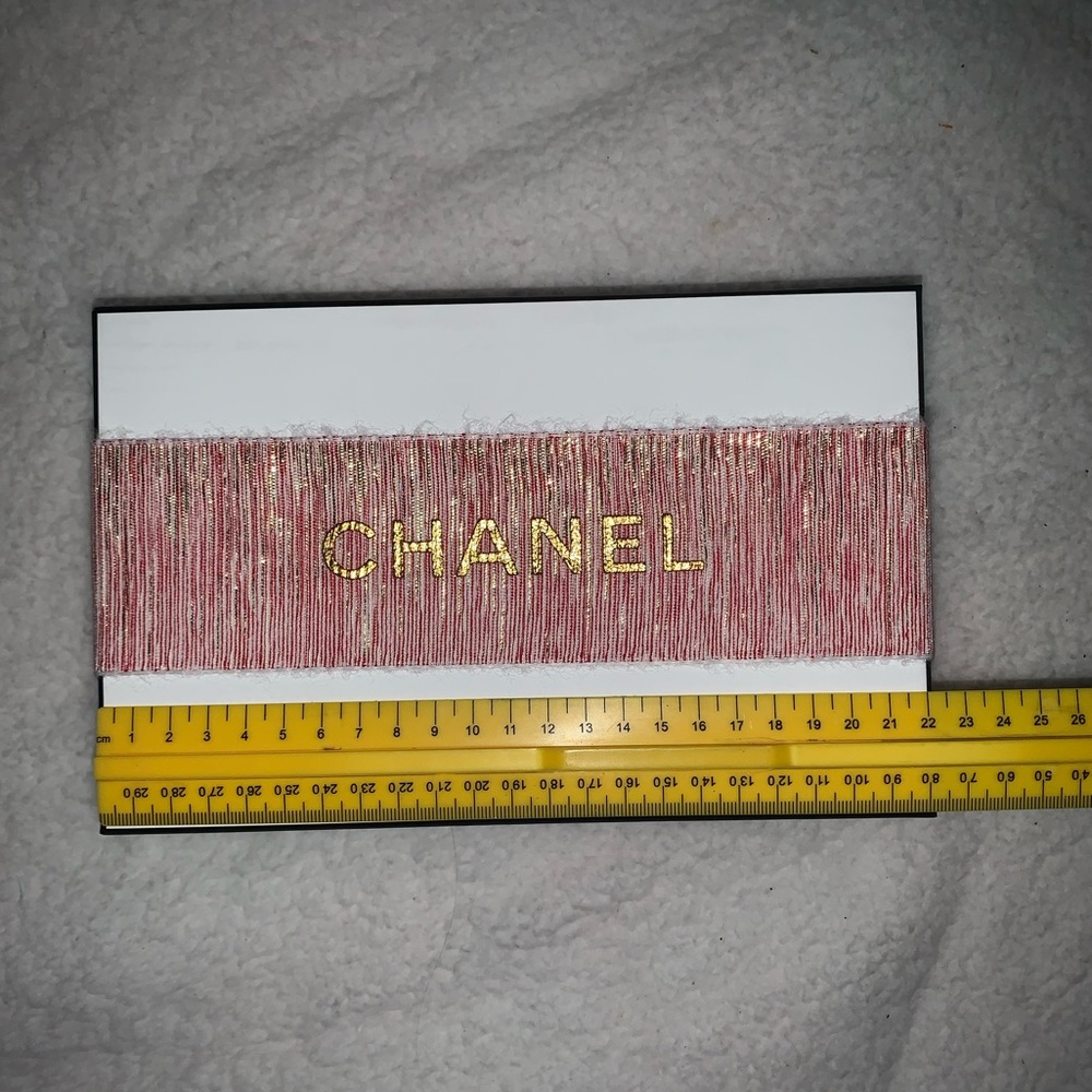 Chanel Gift Box - Picture 10 of 11
